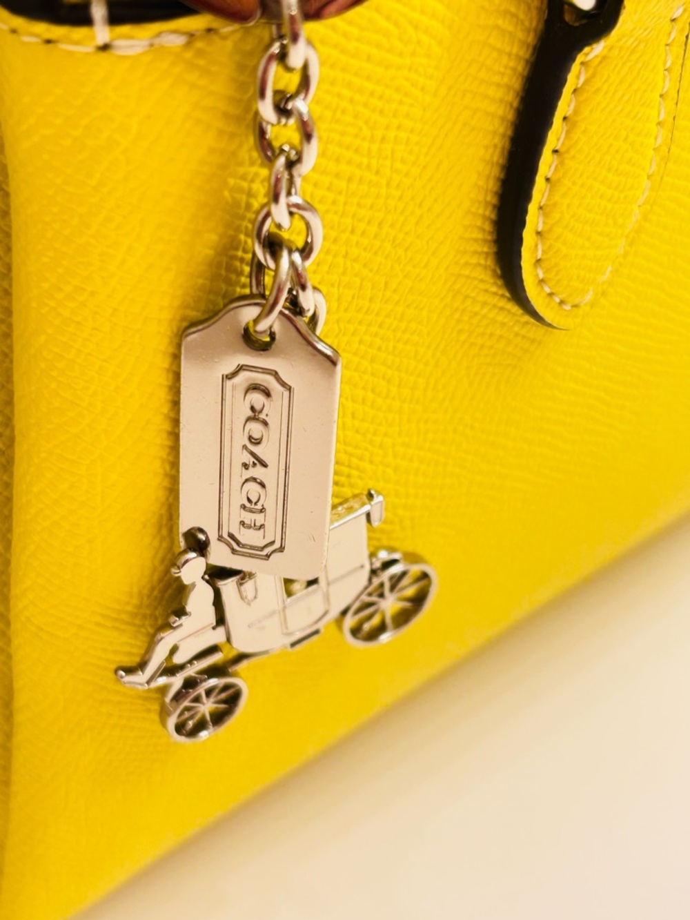 RARE Coach Y2K 1941 Horse and Carriage Keychain/ Bag Charm - Picture 5 of 15